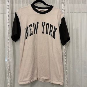 Brandy Melville John Galt New York T-Shirt 💓
